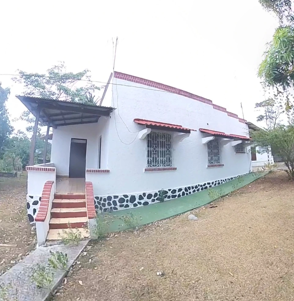 Vista exterior y acceso del terreno en venta en El Coco, La Chorrera